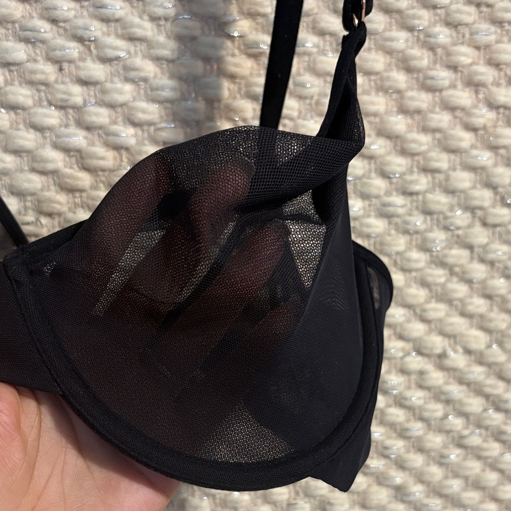 Chic Black Sheer Bra - Picture 3 of 12